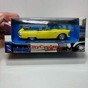 NIB City Cruiser Collection Ford Thunderbird 1956 YL 1/43 Scale NIB Yellow DC292